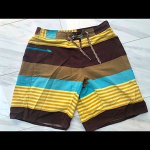 Patagonia Board shorts Men’s 33